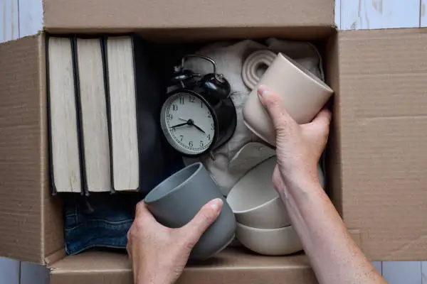 اهدا لوازم دست دوم برای نیازمندان